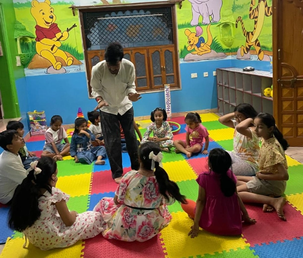 Best LKG Class in Udaipur